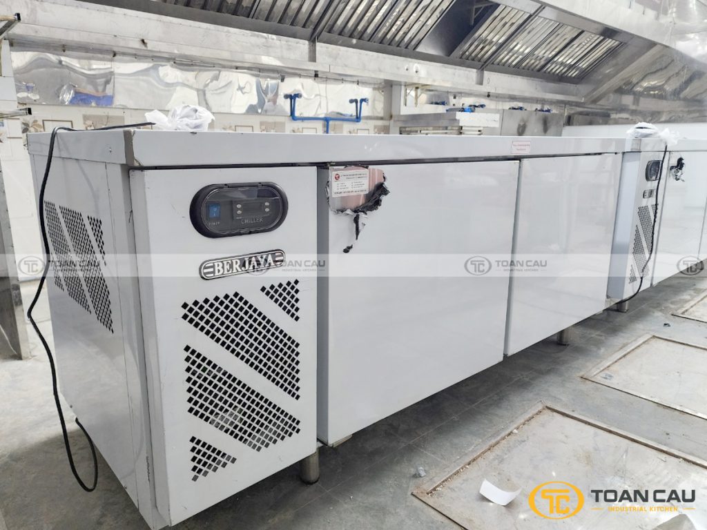 Thi cong bep an tap the nha may nuoc sach ha noi 4