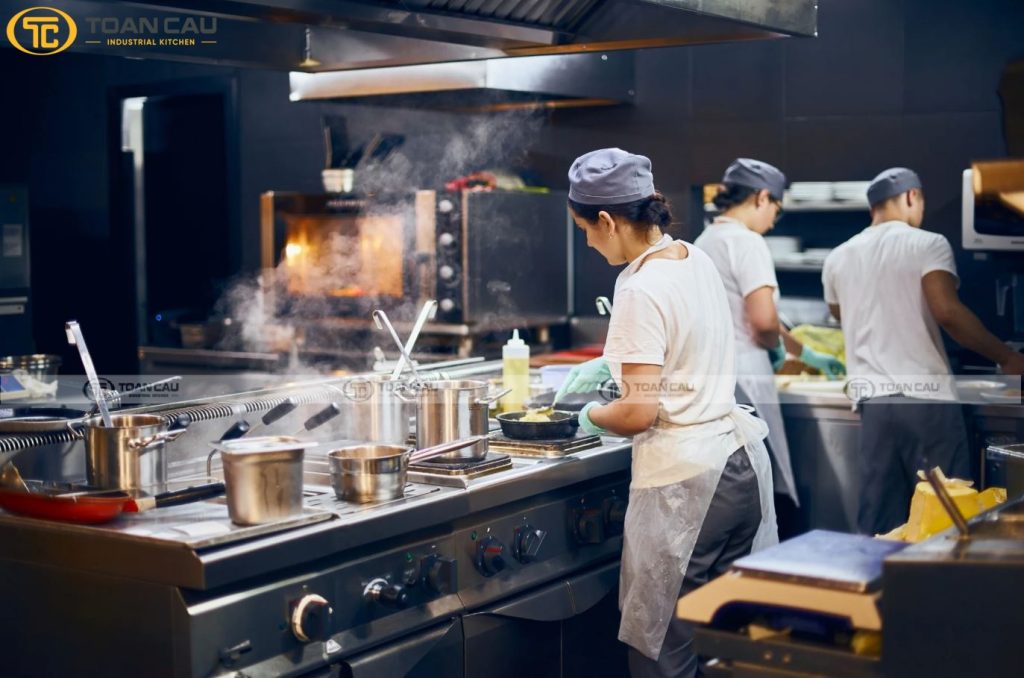 Cách sắp xếp các thiết bị, tủ bếp sao cho hợp lý, tiện dụng