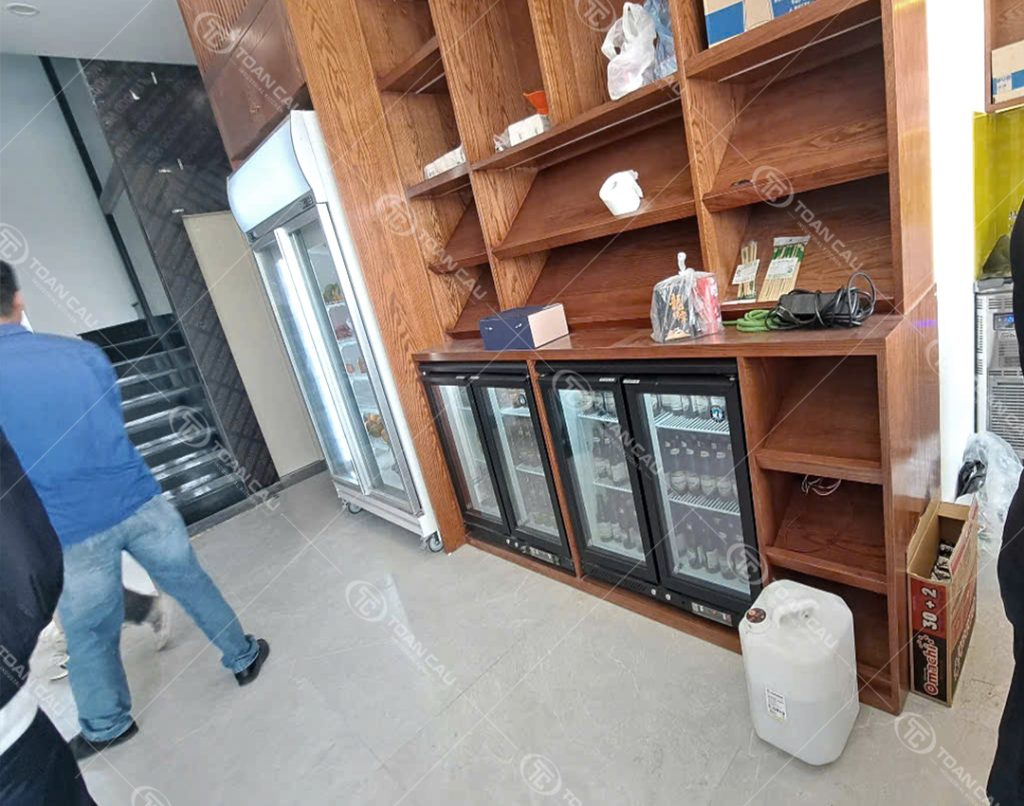 Tủ mát hai cánh kính và tủ rượu Hoshizaki