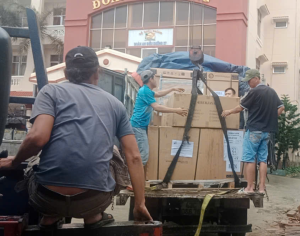 van chuyen thiet bi bep den cong trinh nha hang 23 town