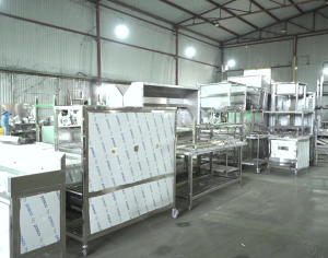 Thiết bị inox bếp công nghiệp được sản xuất tập kết tại xưởng sản xuất cho dự án