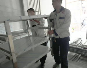 van chuyen thiet bi den nha hang 39 Beef Steak nhat va bo chien xu