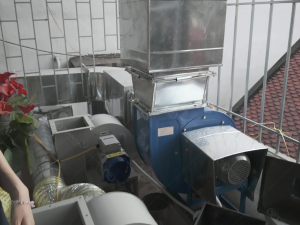 he thong hut khoi bep nha hang