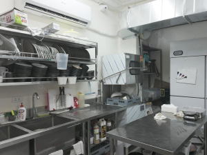 khu rua bep nha hang 1