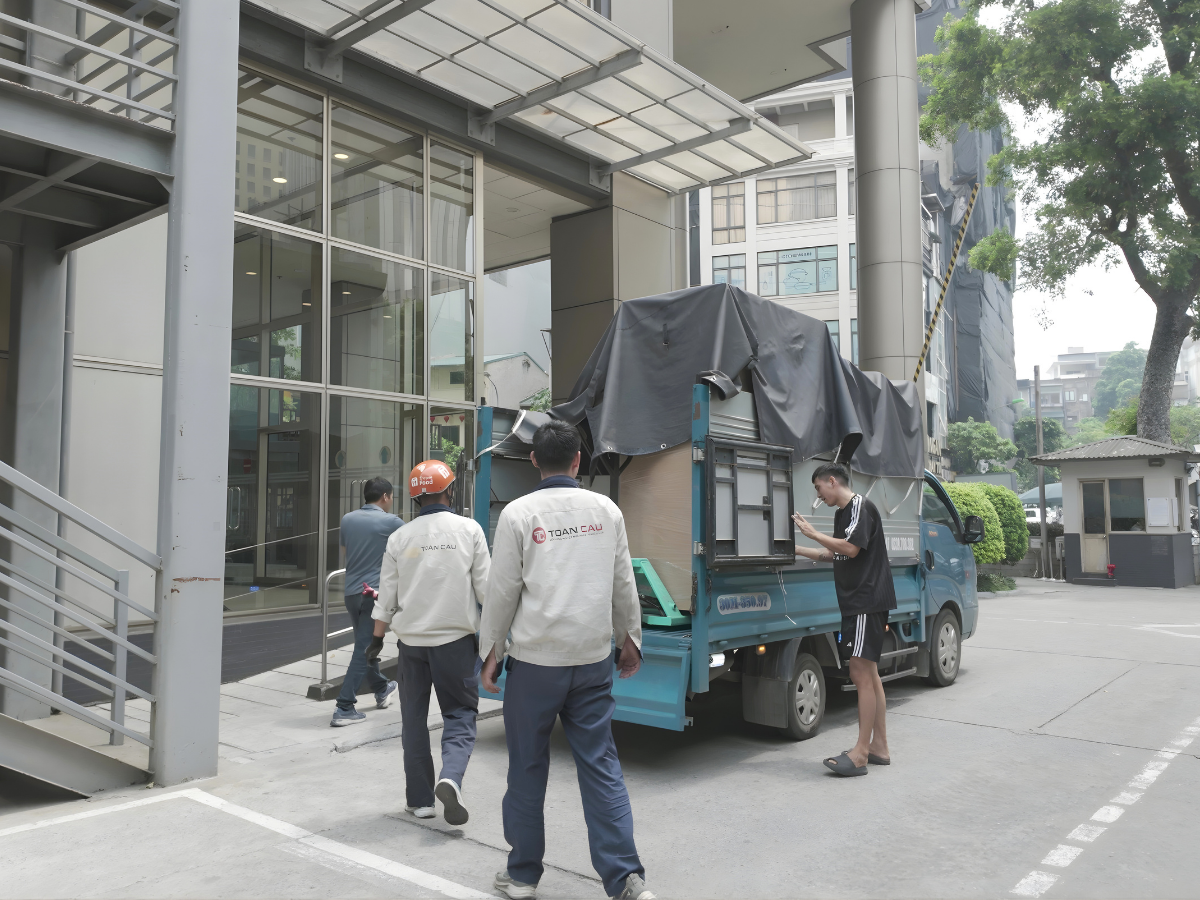 Thi công lắp đặt hệ thống hút khói nhà hàng chuyên nghiệp