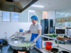 Bếp ăn trường học