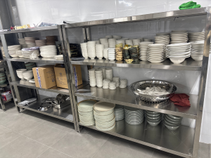 Giá kệ inox để đồ bếp nhà hàng